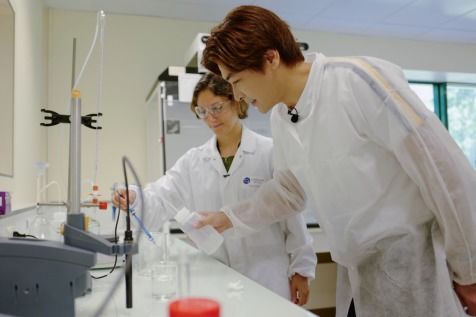 從醫(yī)學(xué)護(hù)膚到品牌溯源 平凡視角下的雅漾典范